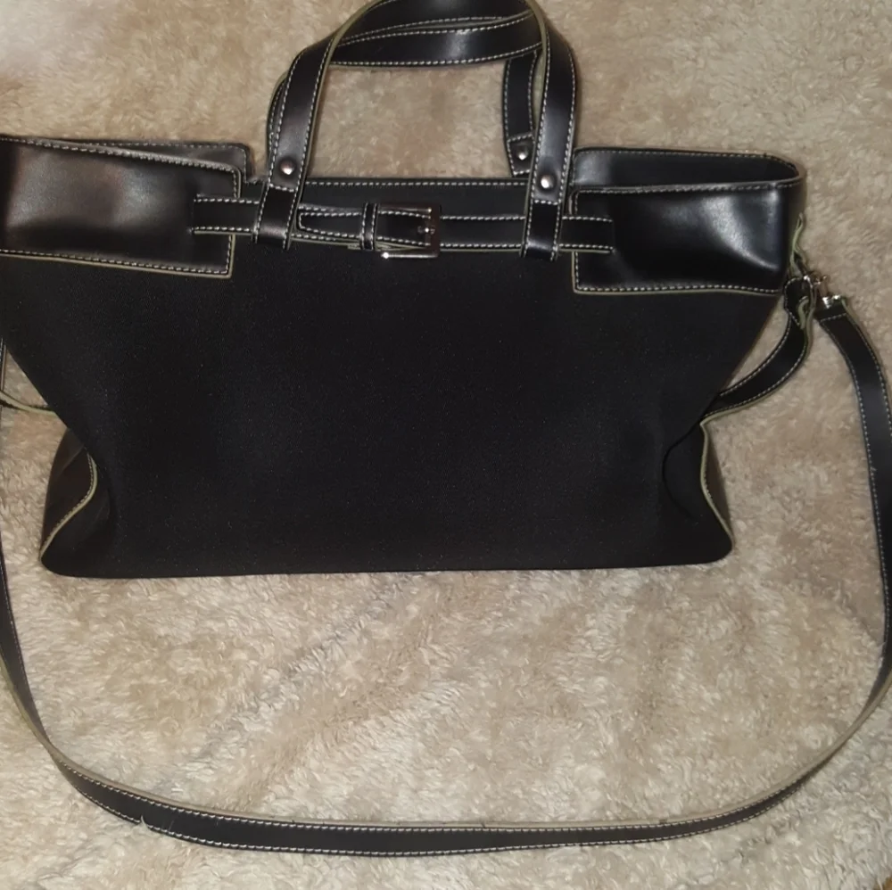 Etienne Aigner Large Purse - Picture 1 of 11